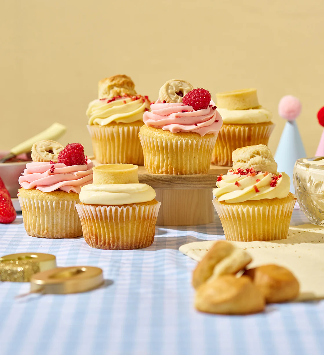 20th Birthday Cupcake Nationwide Box - Image 4