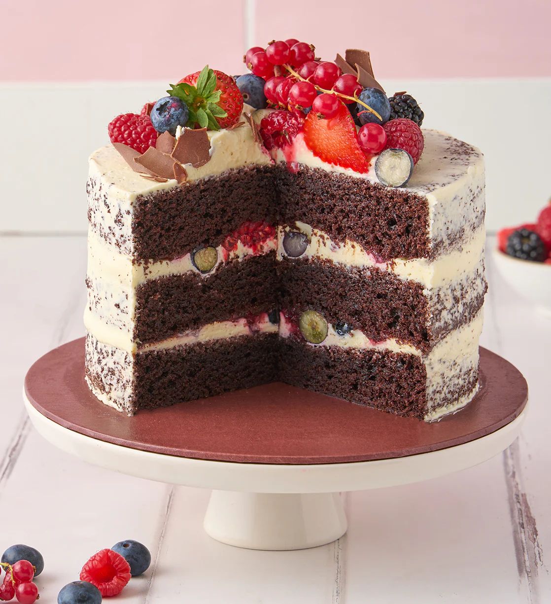 Chocolate and Vanilla Naked Cake - Image 3