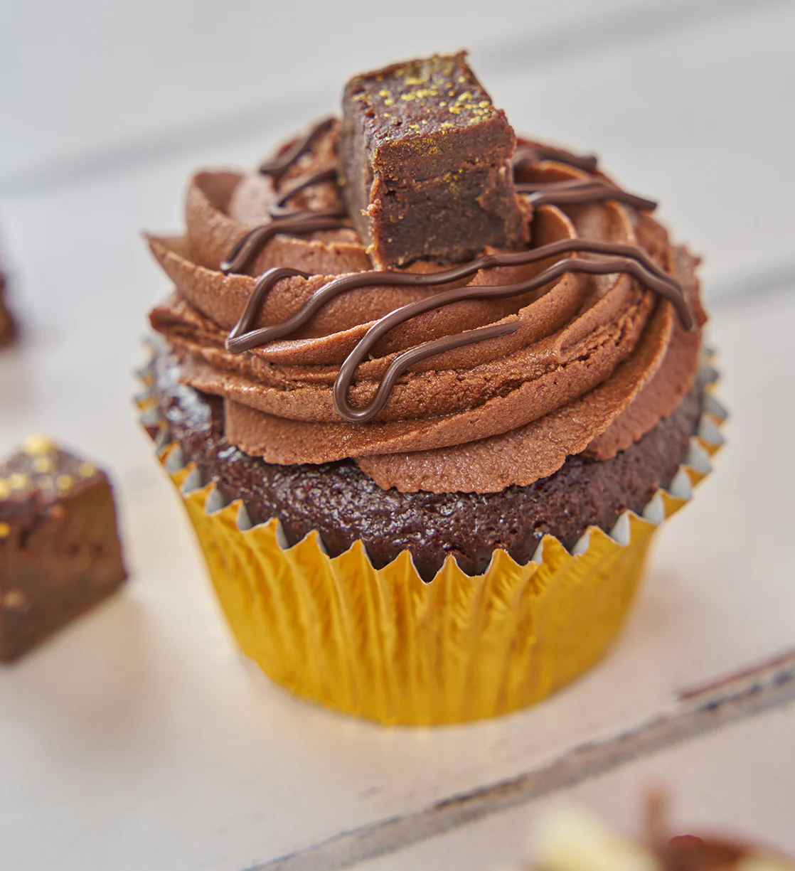 Chocolate Lovers Cupcake Box - Image 7