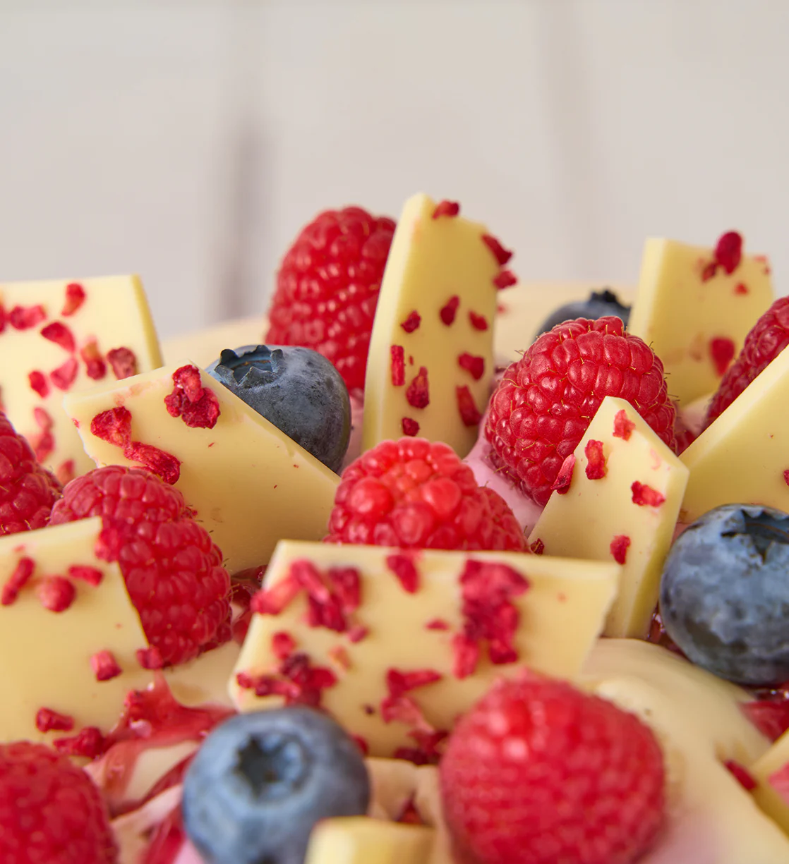 Fresh Berry Cake - Image 5