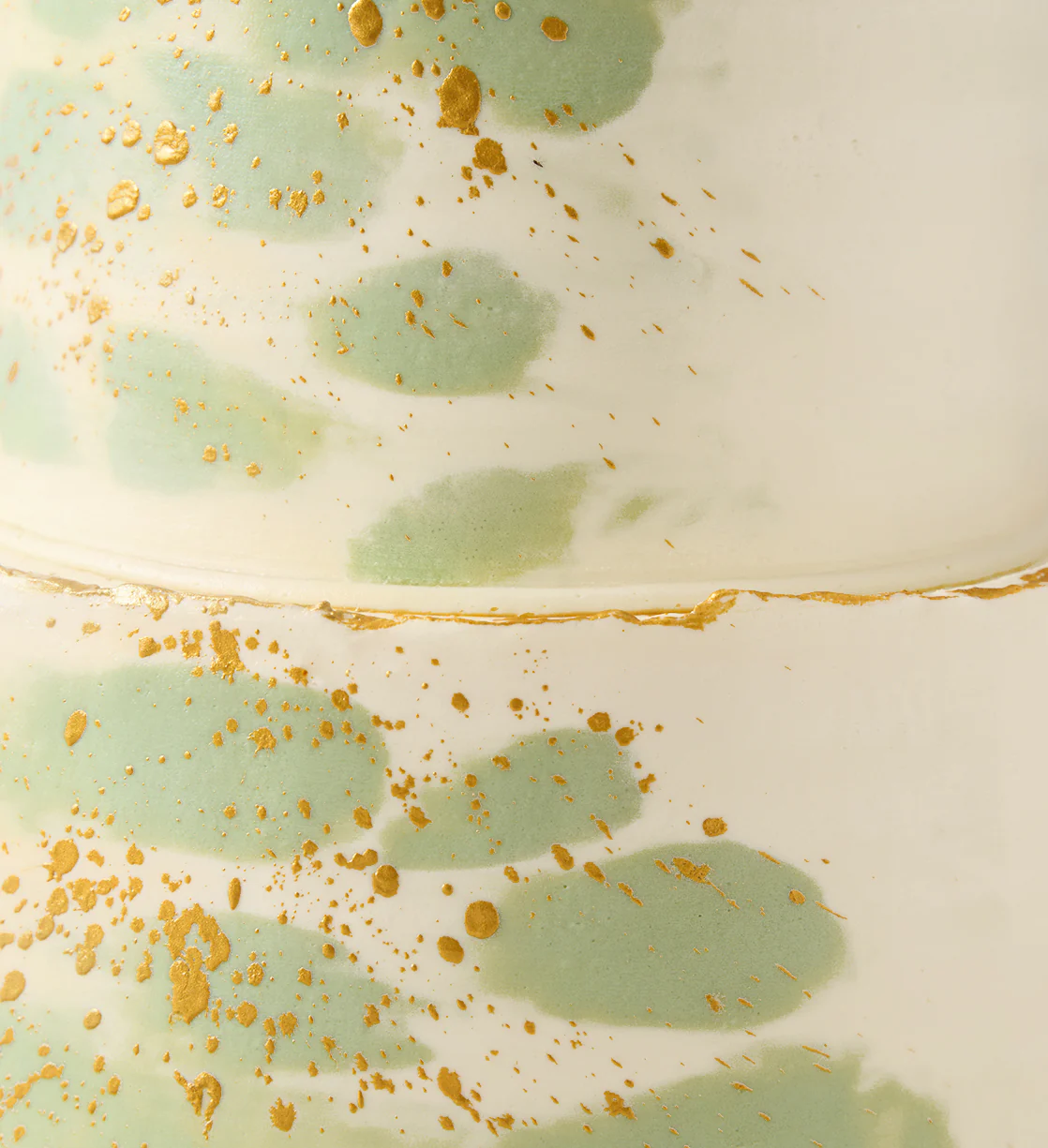 Pastel Macaron Sage Cake - Image 9