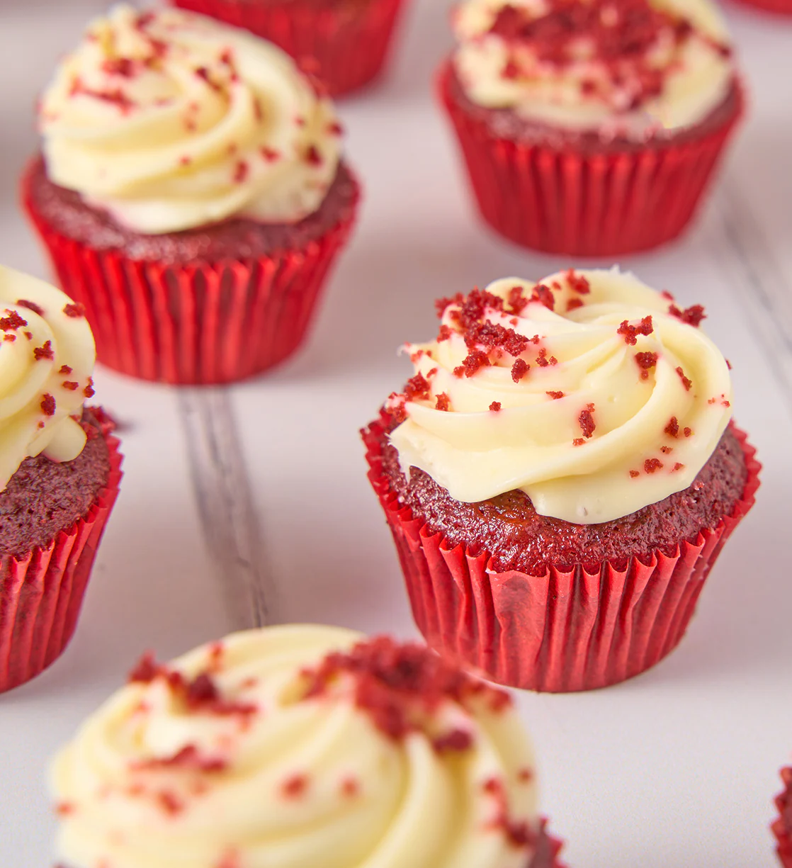 Red Velvet Mini Cupcake Box - Image 6