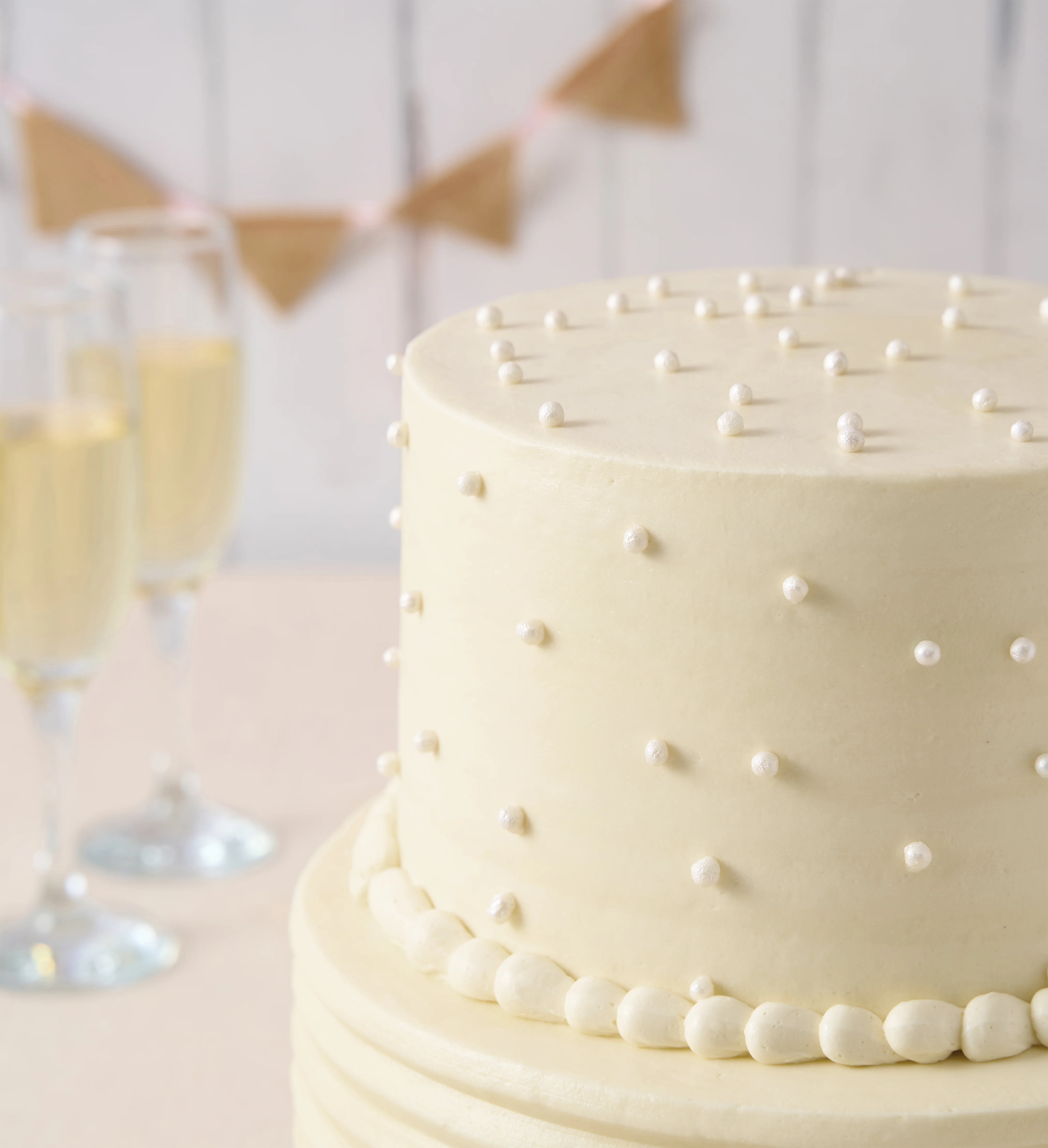 Ivory Pearl Cake - Image 8
