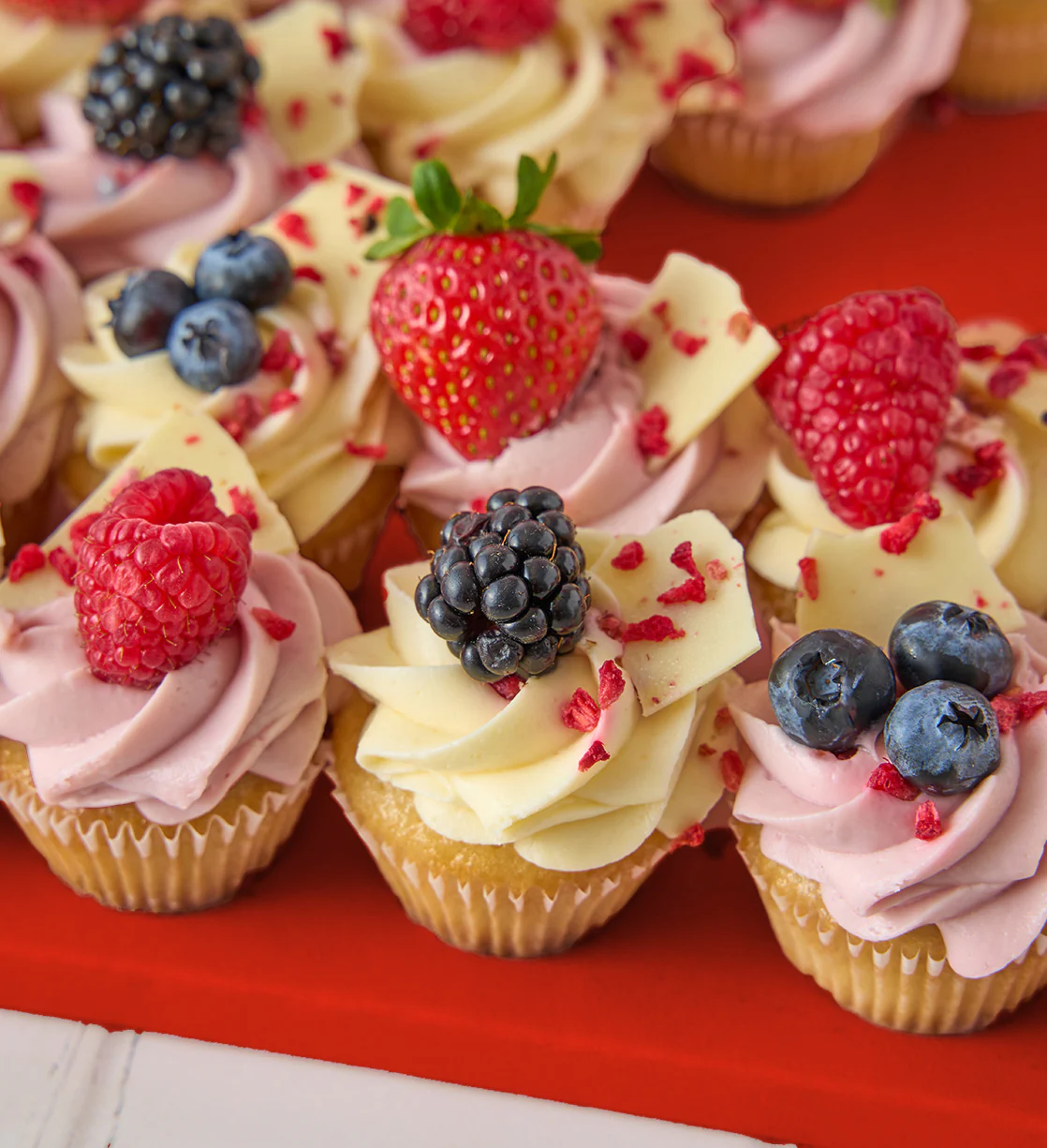 Victoria Sponge Cupcake Number Cake - Image 6