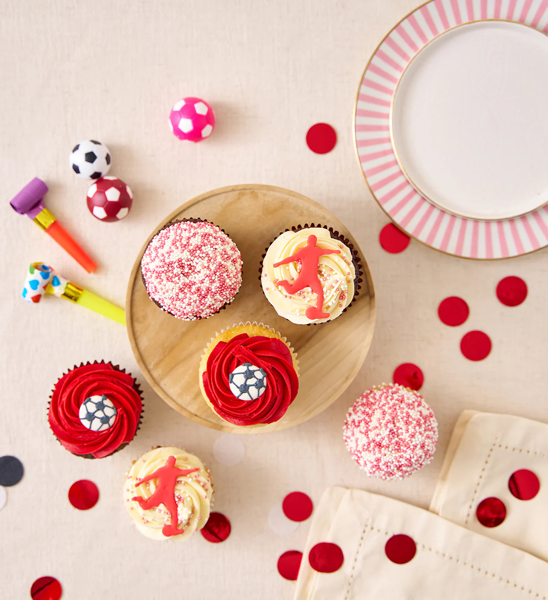 World Cup Cupcake Box - Image 3